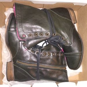 Betsey Johnson Laayla Boots